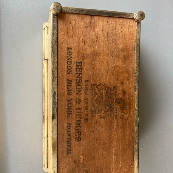 White Detailed Metal box Benson and Hedges Tobacco Box - Picture 3 of 4